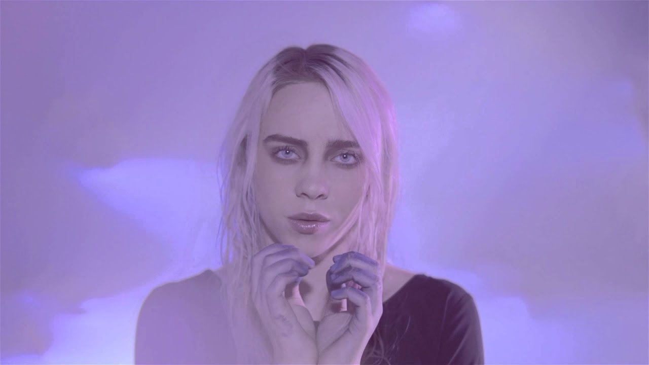 Dit wassenbeeld van James Bond-zangeres Billie Eilish wordt met de grond gelijk gemaakt