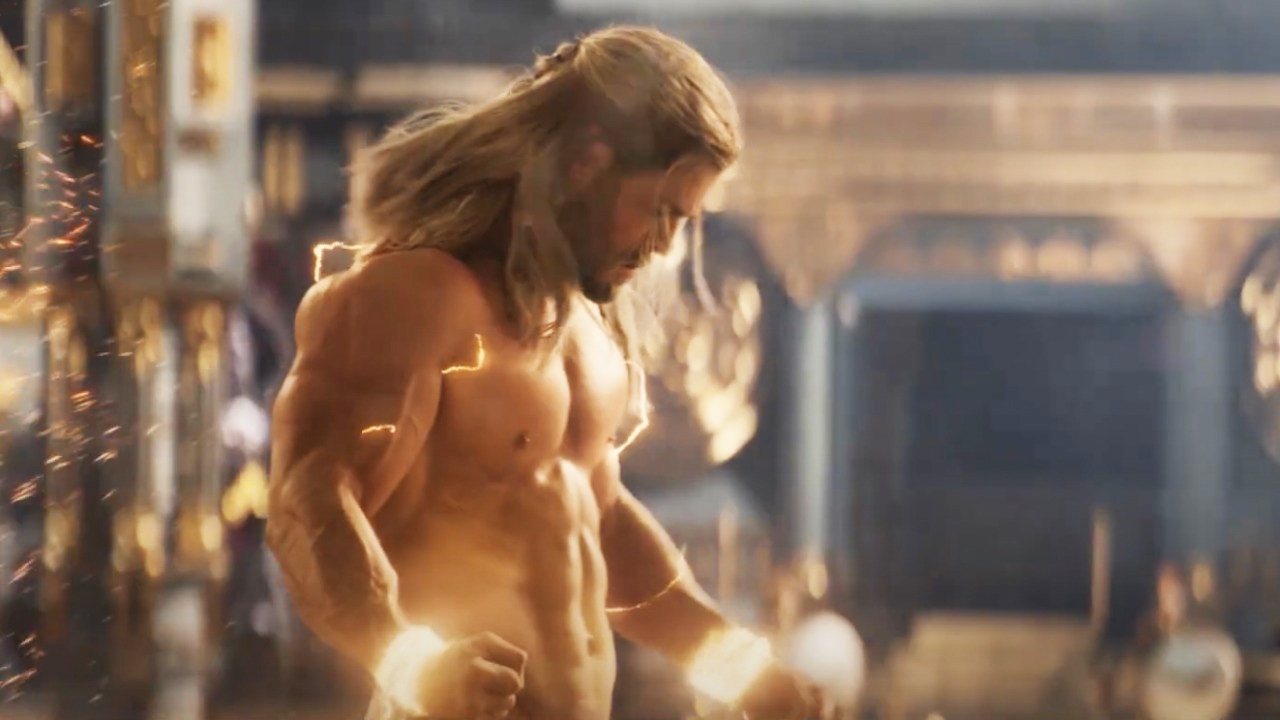Wat vond de vrouw van Chris Hemsworth eigenlijk van zijn 'Love and Thunder'-naaktscène?