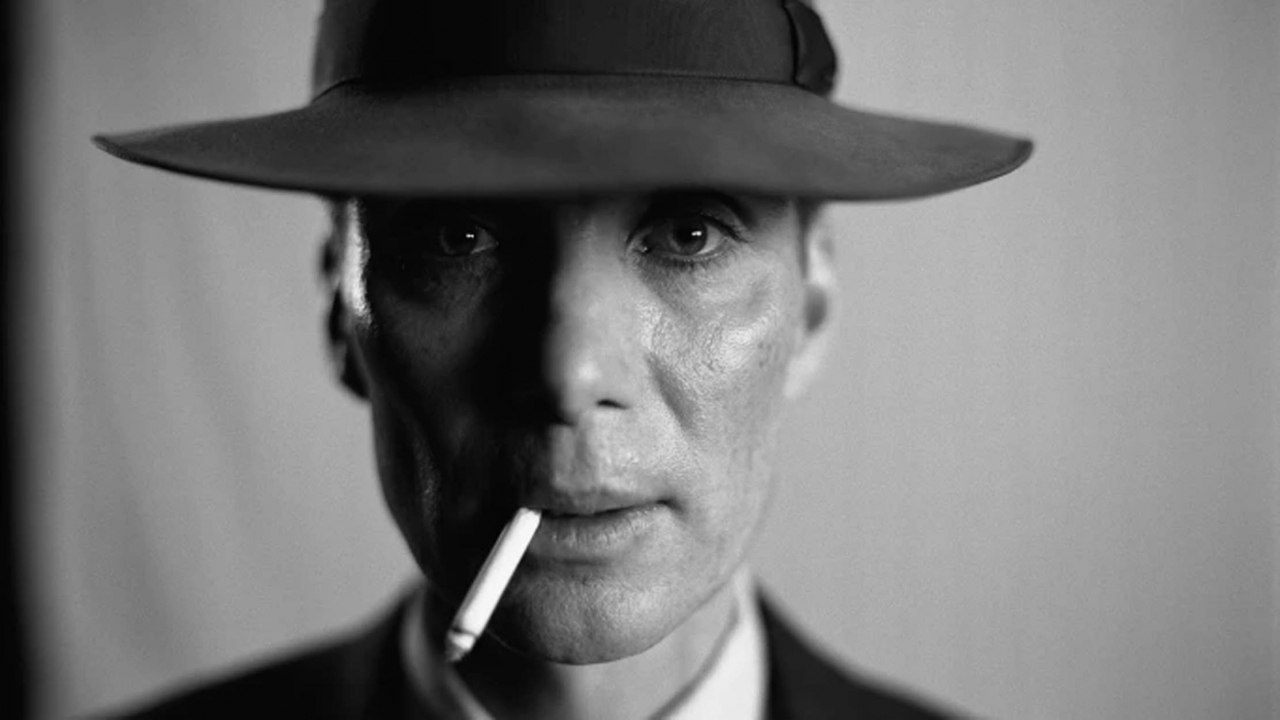 Explosieve eerste poster 'Oppenheimer' van Christopher Nolan
