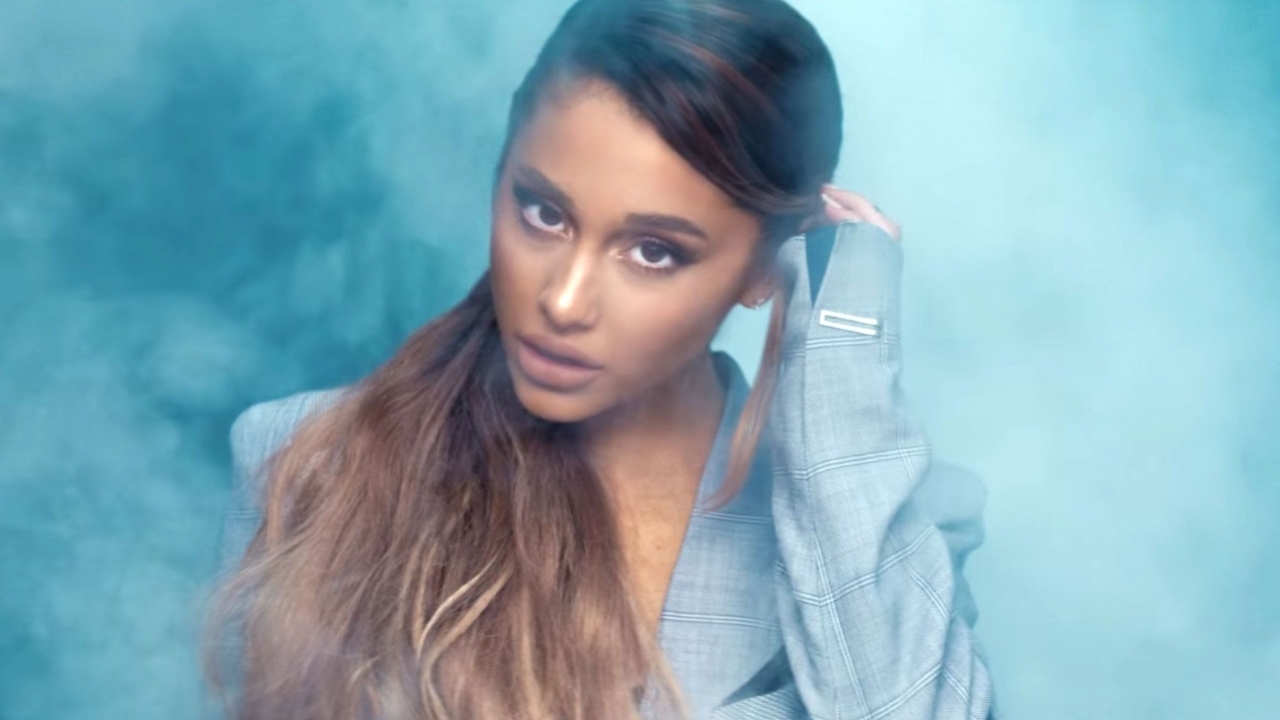 Zo ziet de superknappe Ariana Grande eruit zonder make-up