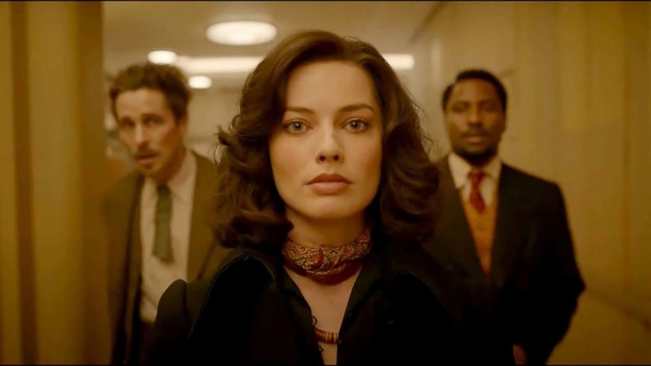 'Amsterdam' met Margot Robbie, Christian Bale en John David Washington krijgt poster