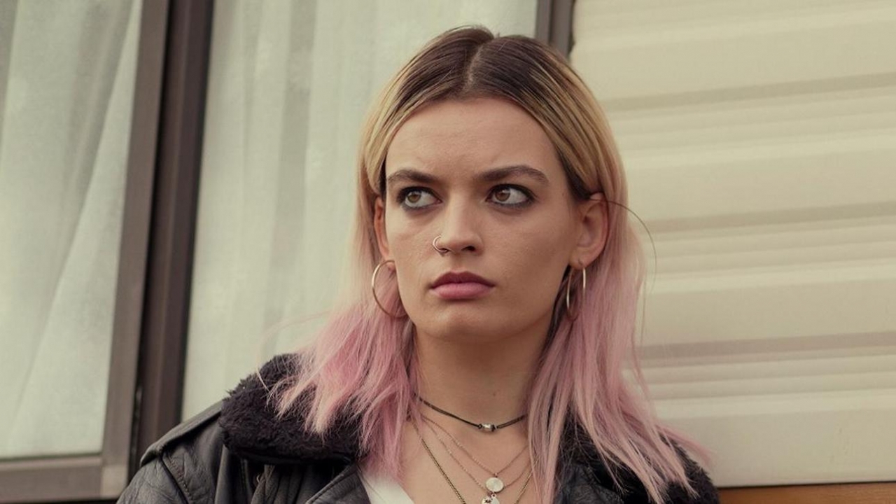 'Sex Education'-actrice vindt zichzelf totaal niet lijken op Margot Robbie