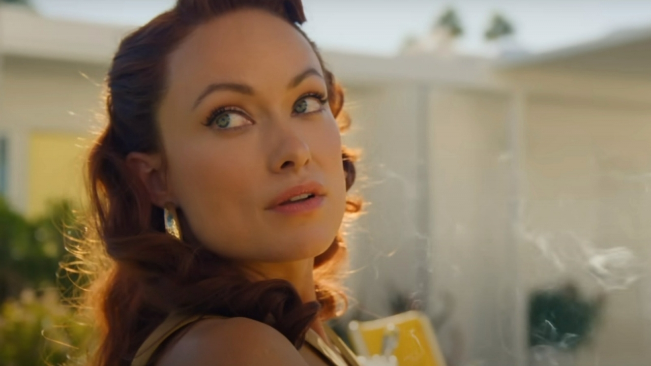 Olivia Wilde in strakke sportkleding gespot op straat