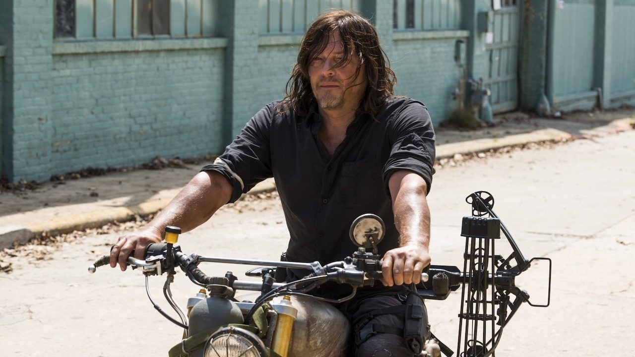 Deze 'Walking Dead'-ster is naast Tom Hardy te zien in 'Sons of Anarchy'-achtige film