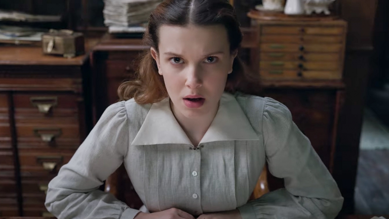 Henry Cavill en Millie Bobby Brown als Sherlock-familie op 'Enola Holmes 2'-foto's