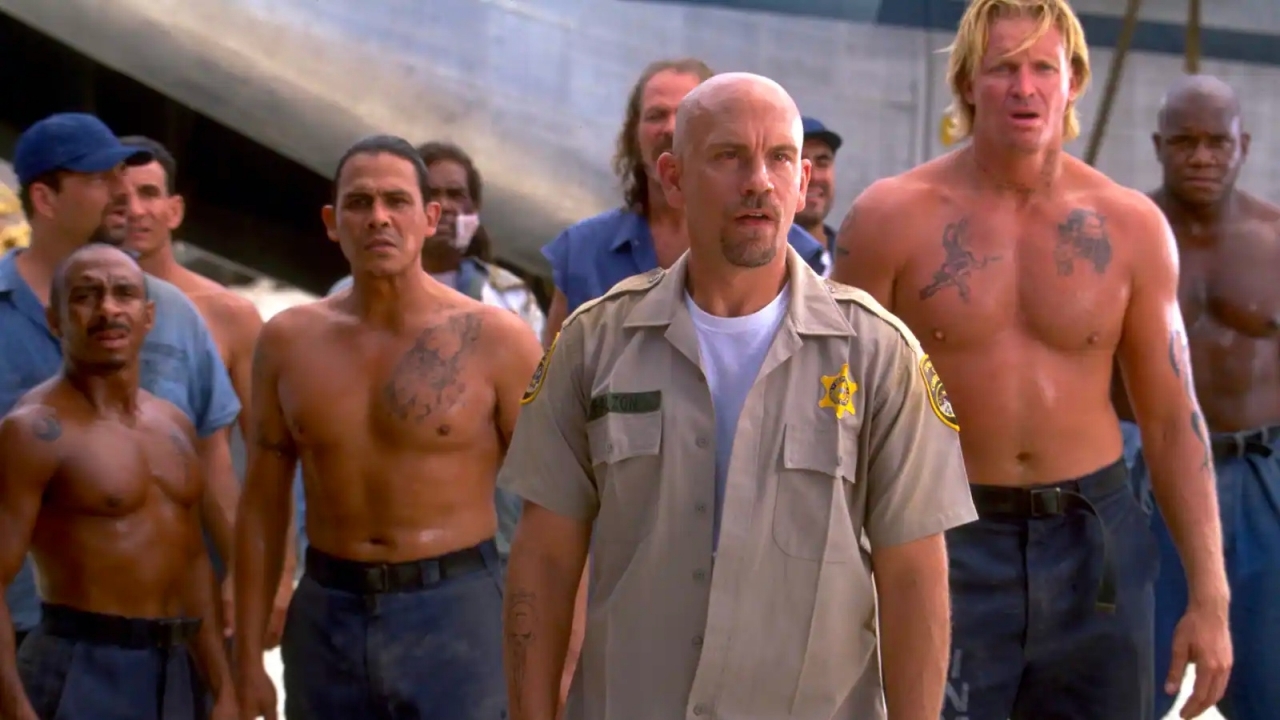 Deze waanzinnige actiefilm is een echte 'guilty pleasure'