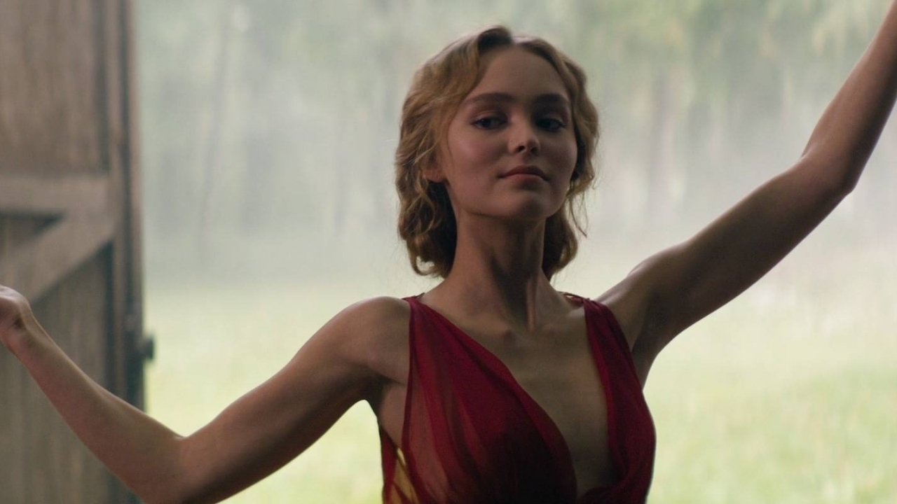 Foto's onthullen Lily-Rose Depp als blondine