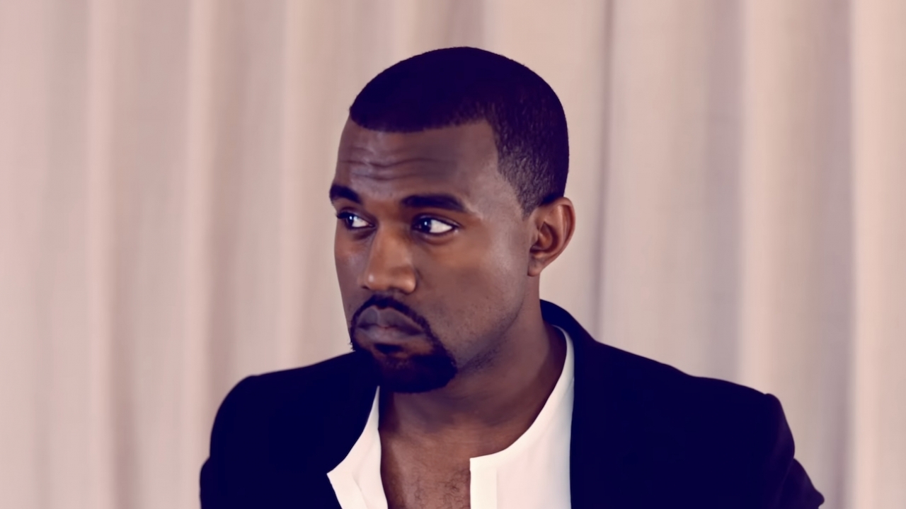 'Kayne West deelde naaktfoto's van Kim Kardashian met personeel'