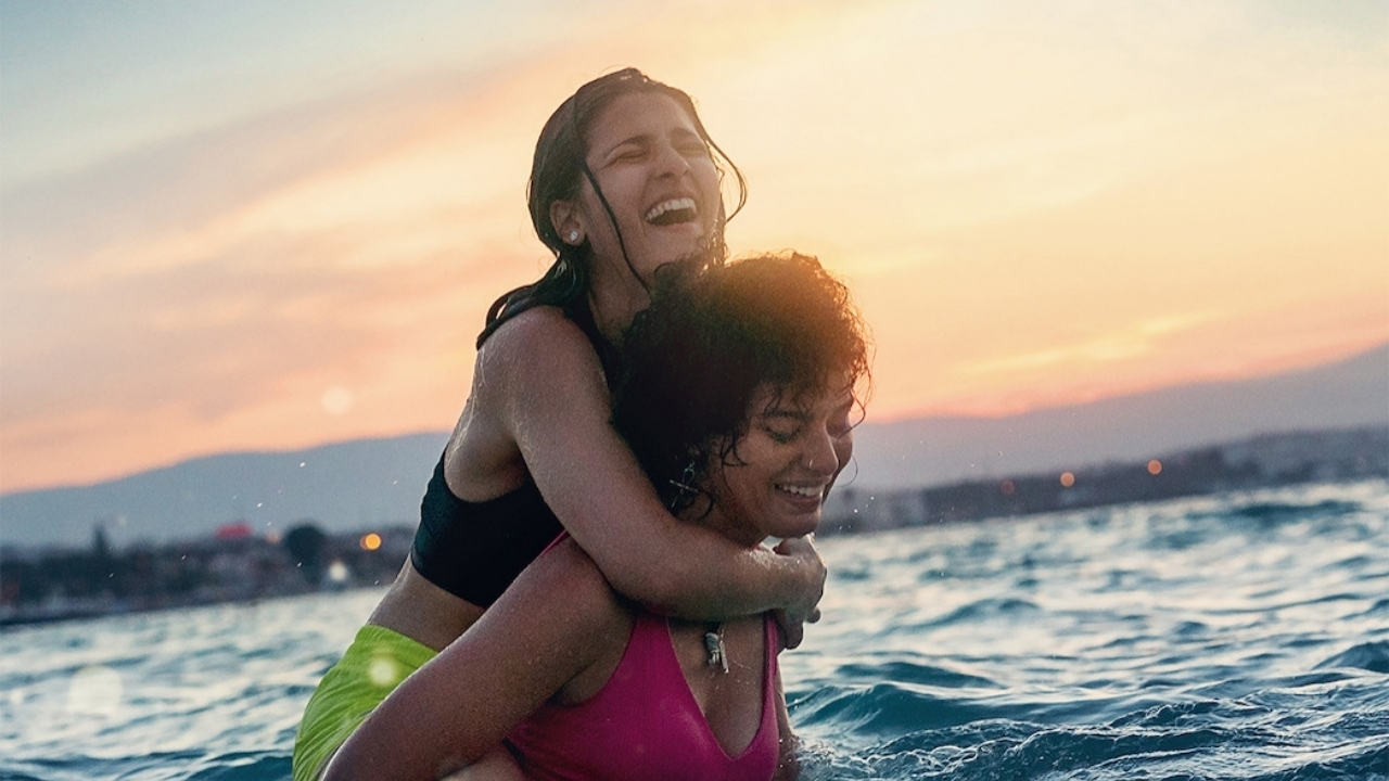 Deze uitbundige nieuwe film scoort goed op Netflix