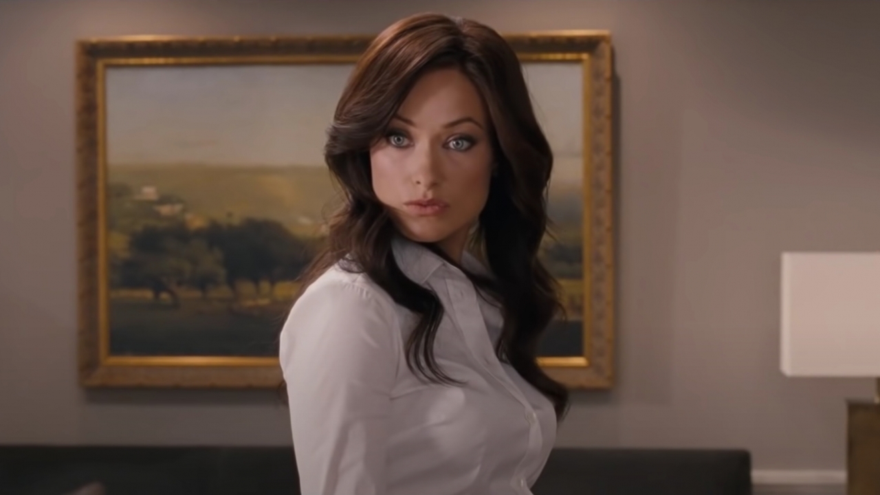 Olivia Wilde gaat BH-loos in jurk net als 'Don't Worry Darling'-collega Florence Pugh