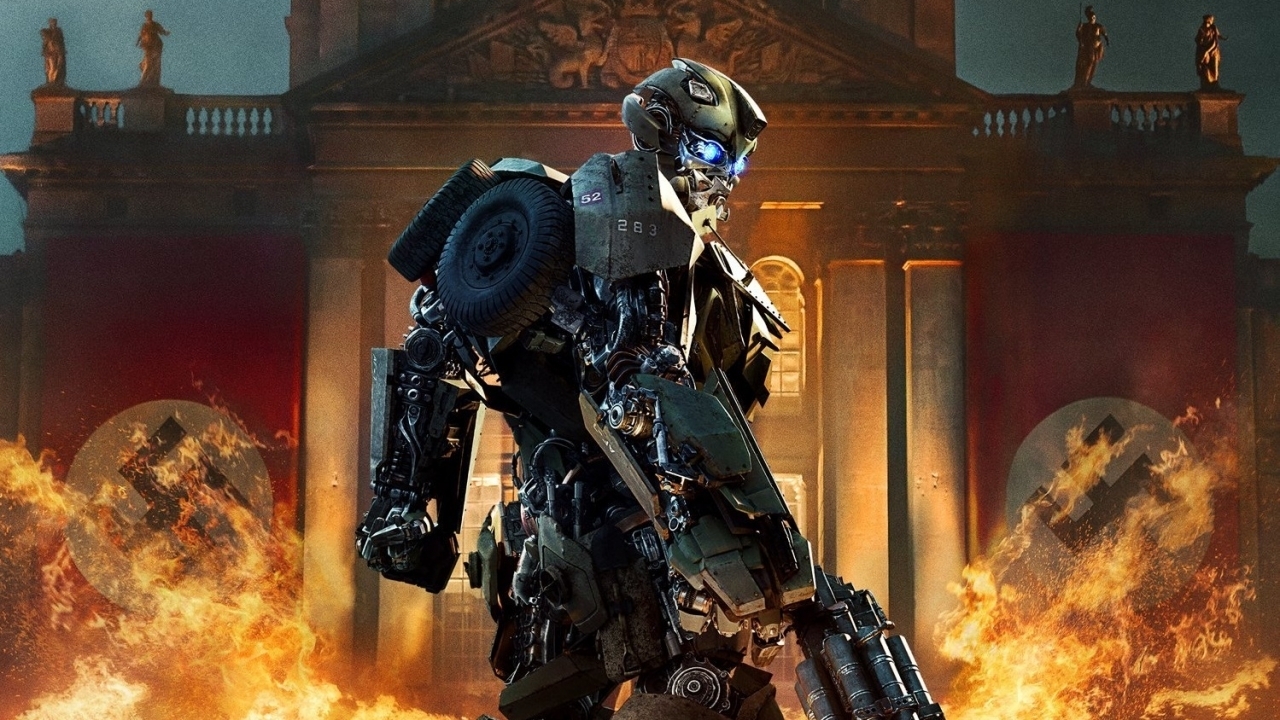Verwilderde Michael Bay pakt het kerstcadeau van Tom Cruise uit