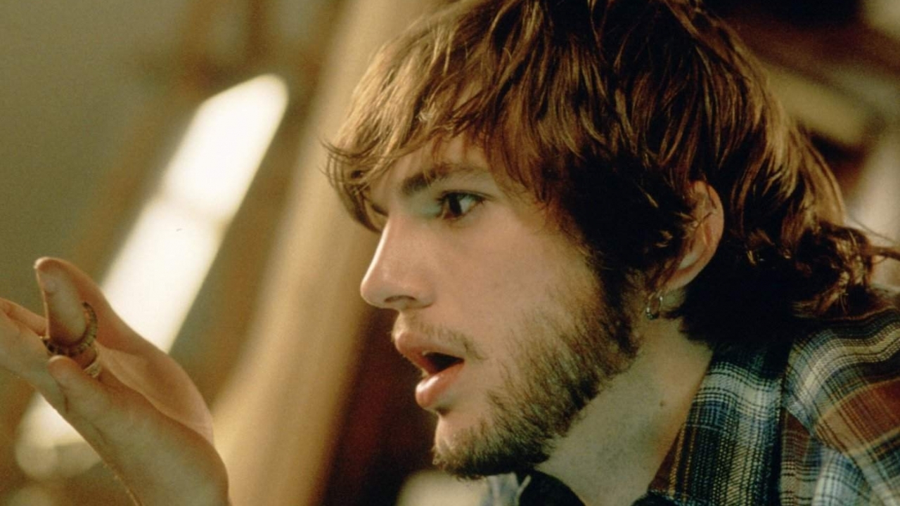 Ashton Kutcher van 'Butterfly Effect' werd invalide - Zijn nieuwe prestatie is bizar