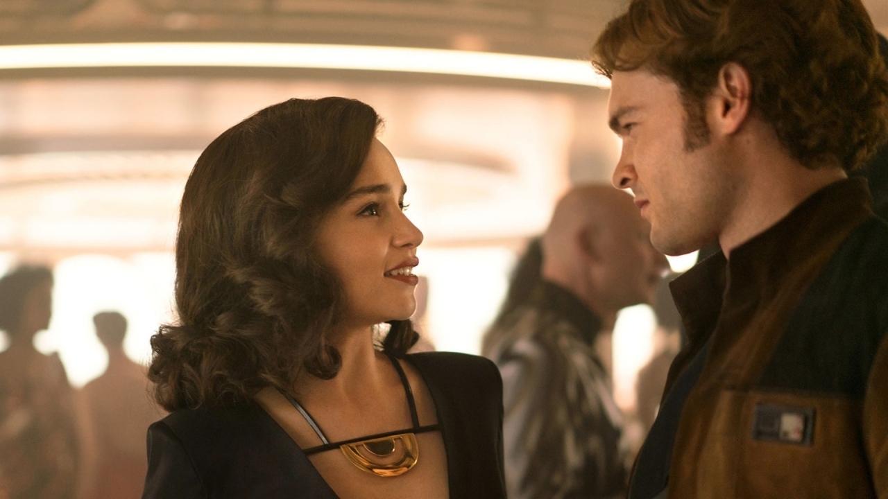 Emilia Clarke reageert op vraag of ook zij wil terugkeren voor meer 'Solo'-films