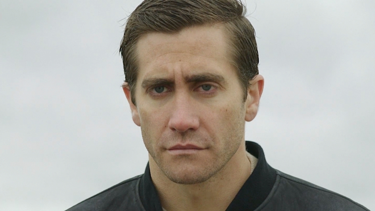 Flink gespierde Jake Gyllenhaal neemt scène voor 'Road House' op tijdens UFC-wedstrijd