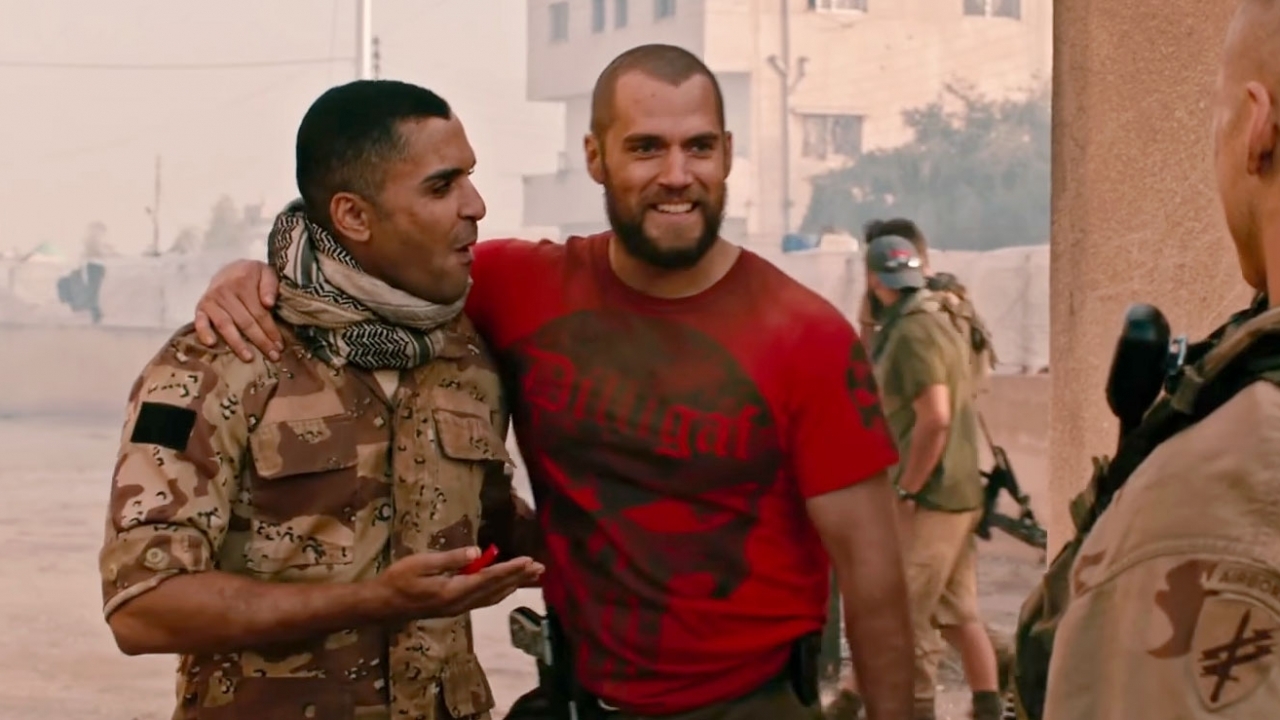 Eerste blik op Guy Ritchie's oorlogsfilm met Henry Cavill
