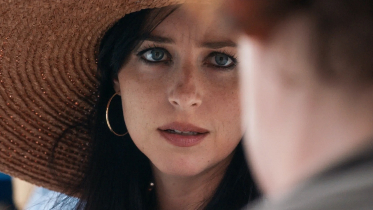 Dakota Johnson verpest bruiloft van onbekende mensen