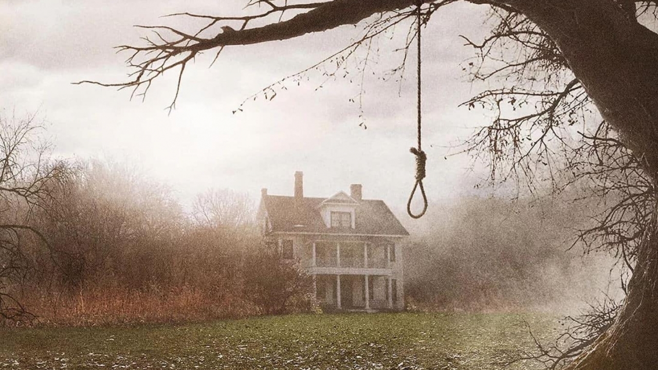 Toe aan een spannende vakantie? Deze zomer kan je kamperen naast het 'The Conjuring'-horrorhuis