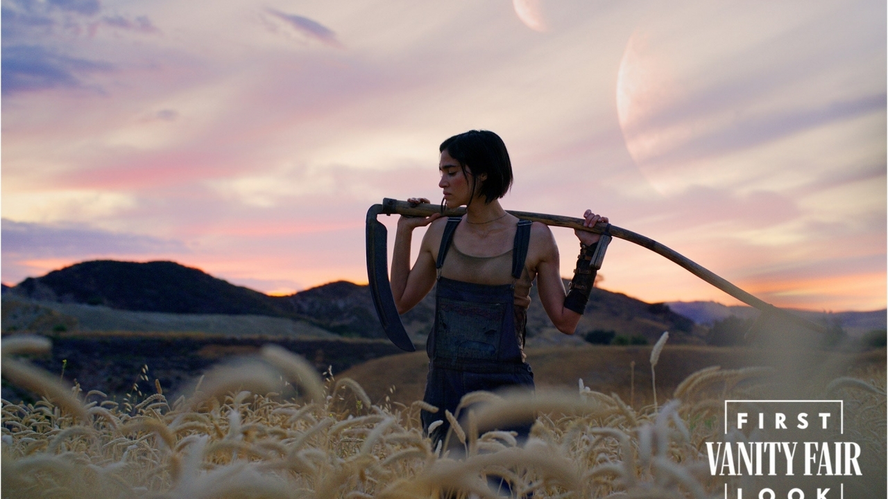 Heerlijk duistere eerste foto's uit Zack Snyders 'Rebel Moon': dit jaar op Netflix