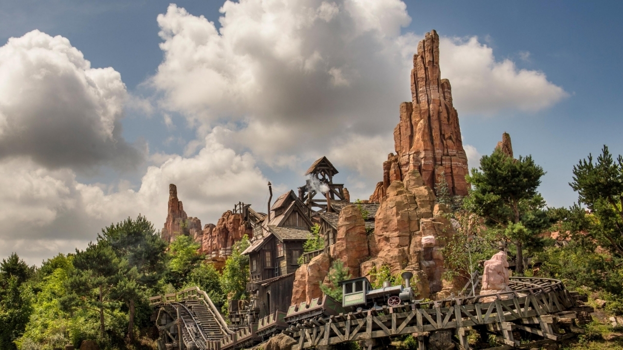 Standbeeld van controversieel Disney-figuur verwijderd uit Disneyland Parijs