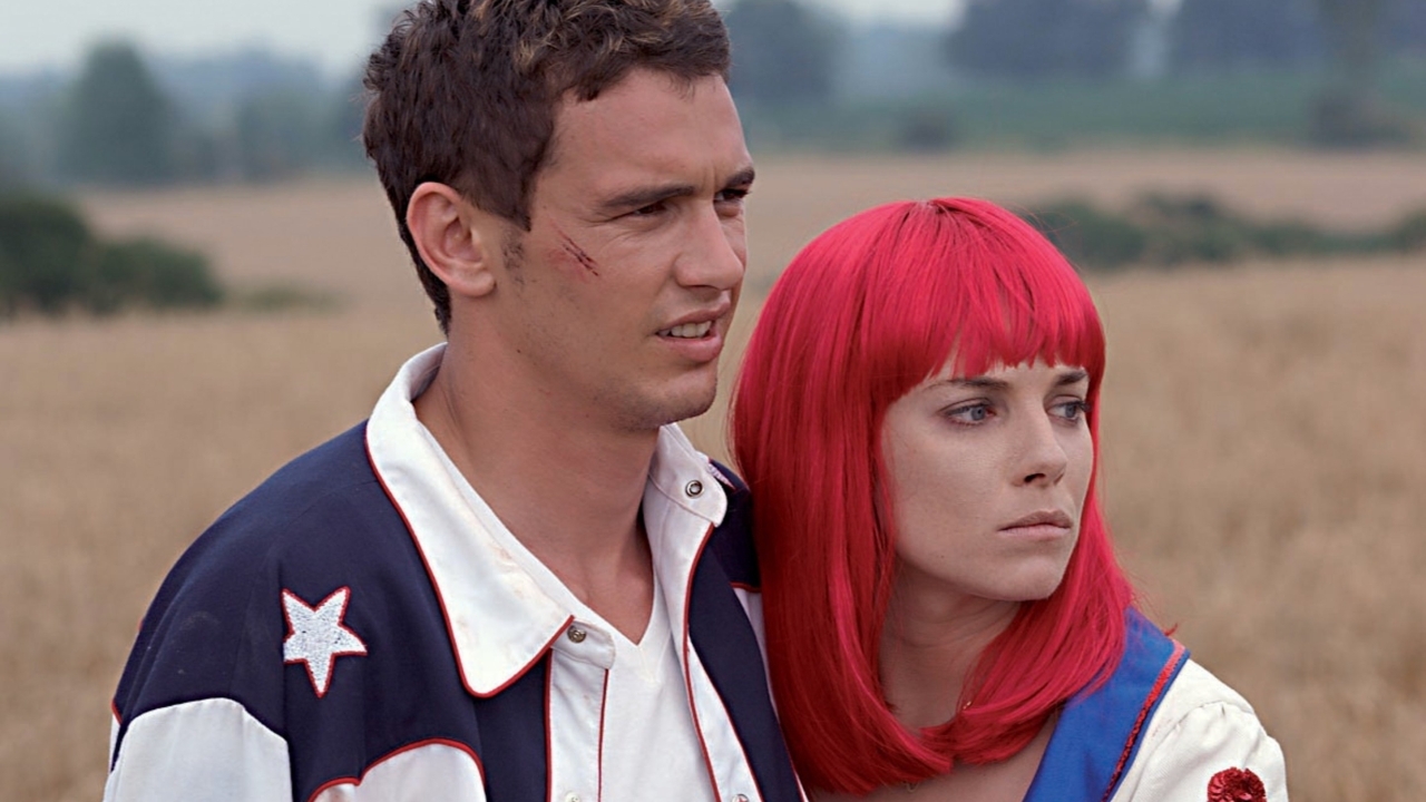 De opmerkelijke reden waarom Sienna Miller weigerde James Franco te zoenen