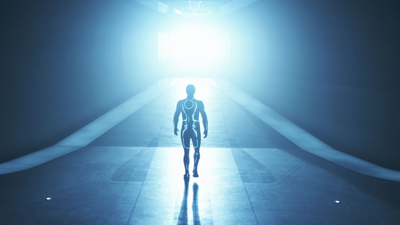 Eindelijk zit er vaart in de nieuwe 'TRON'-film van 'Pirates of the Caribbean'-regisseur Joachim Rønning