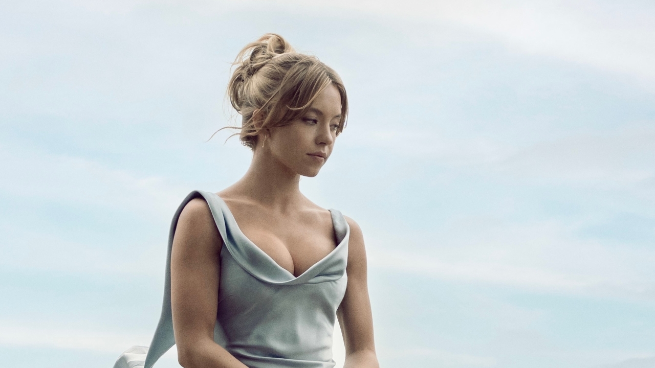 Sydney Sweeney laat iedereen naar adem happen op de rode loper voor haar nieuwe film