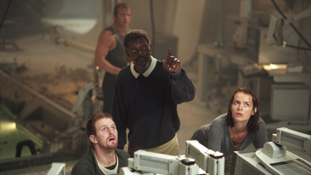 Deze throwback naar 'Jaws' in 'Deep Blue Sea' is bijzonder slim gevonden