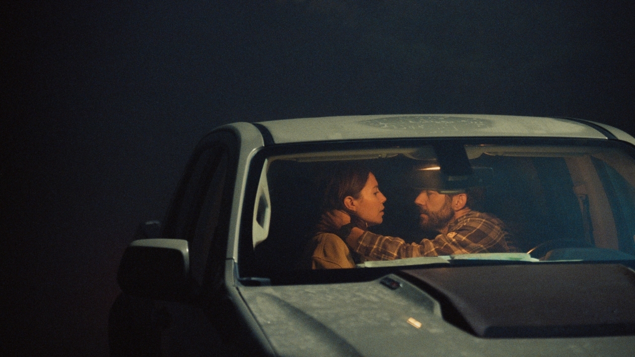 Deze perfect beoordeelde, satirische romcom moet je in je bioscoop gezien hebben