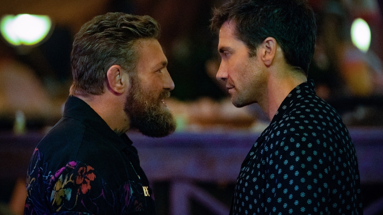 Bloederige en keiharde knokfoto's van aanstaande remake 'Road House'