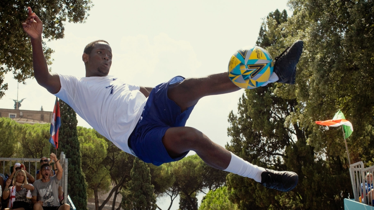 Netflix onthult trailer voor 'The Beautiful Game' over speciaal soort WK Voetbal