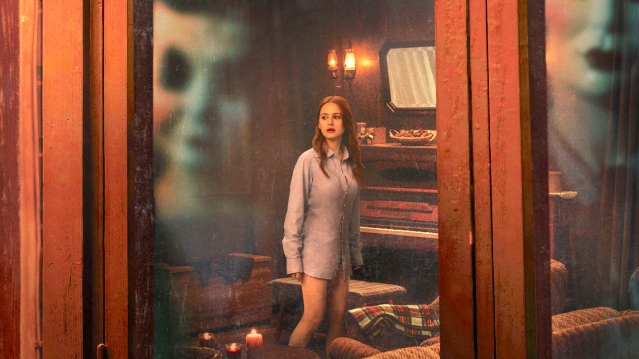 Enge gezichten in trailer en op de poster voor bioscoopfilm 'The Strangers: Chapter 1'