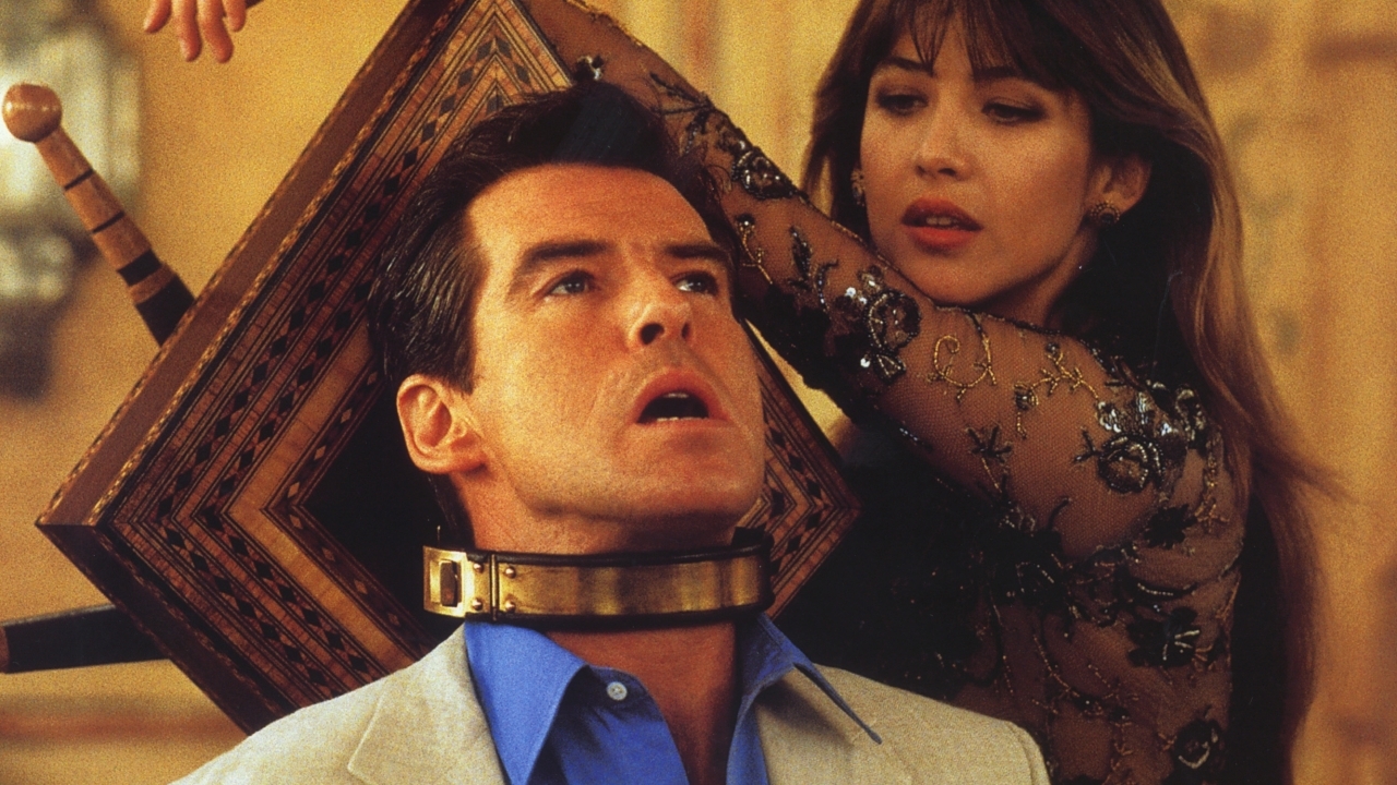 Pierce Brosnan is al een leven lang bevriend met een James Bond-girl: Ze acteerden niet samen
