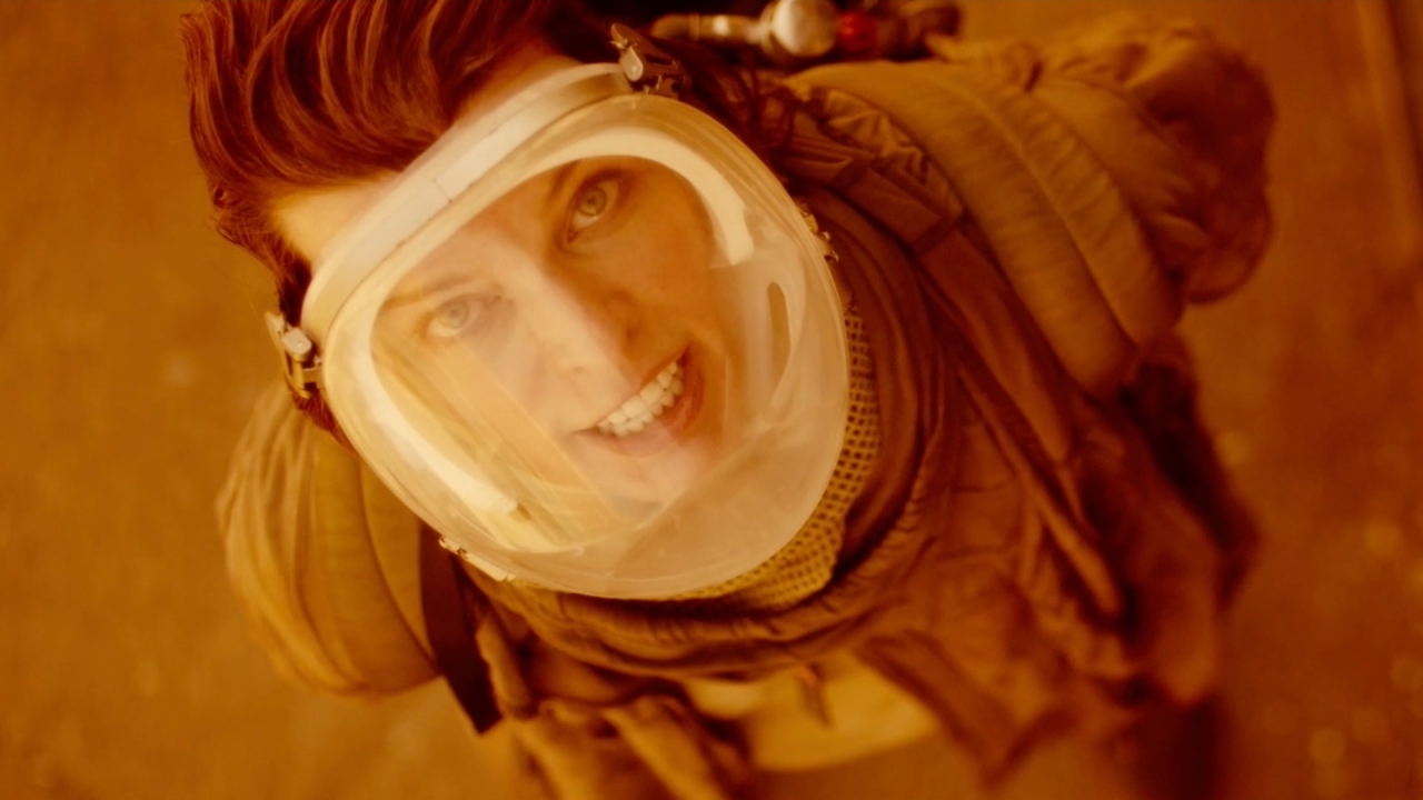 Milla Jovovich laat je naar adem snakken in 'Breathe'-trailer