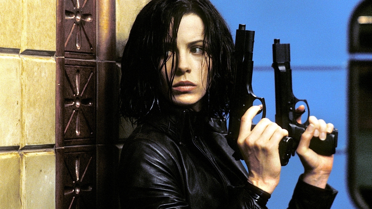 Wat is er met Kate Beckinsale aan de hand? Opname in ziekenhuis voor onbepaalde tijd
