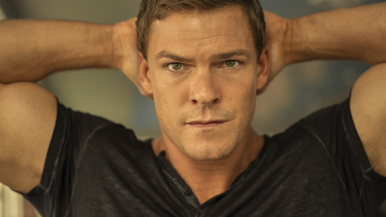 Alan Ritchson heeft schokkende ervaringen met modellenwerk: "Ze legaliseren misbruik"