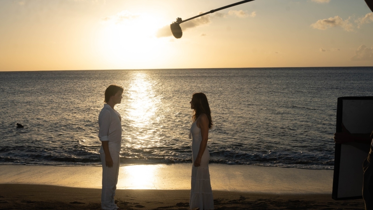 Damian Hurley liet zijn film om zelfmoord en ontkenning draaien en dat is niet zomaar