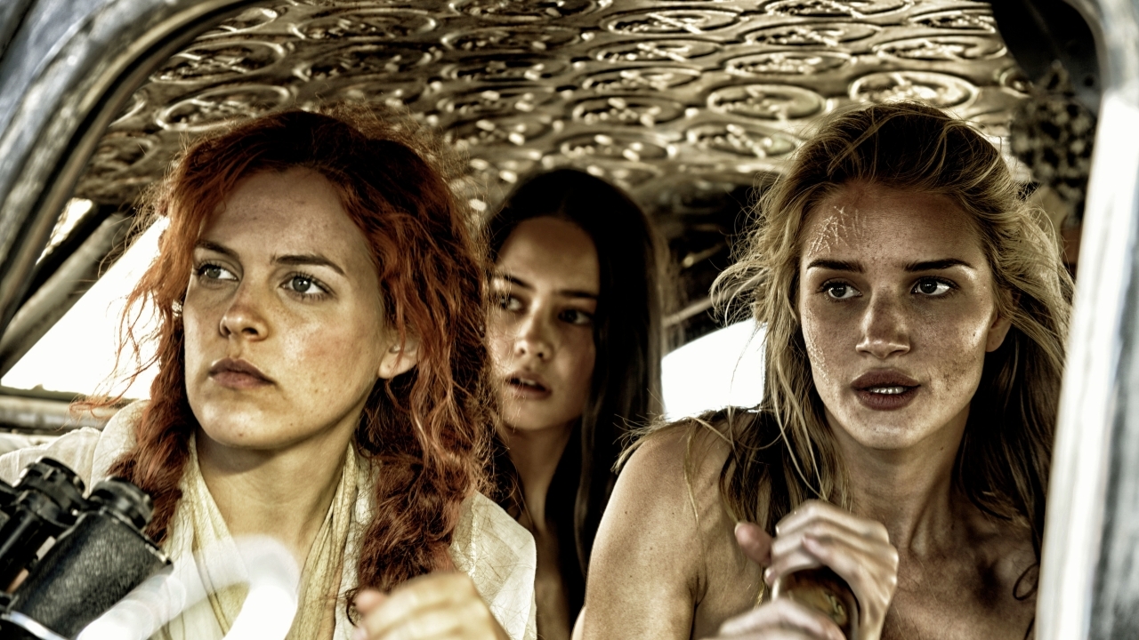Riley Keough en Dakota Johnson zongen vroeger in een band: "Misschien weer toeren"