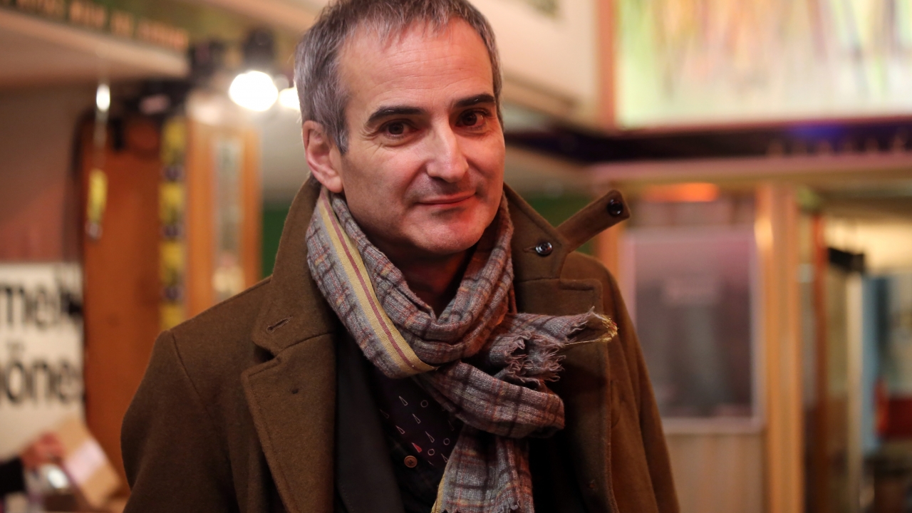 'Personal Shopper' regisseur Olivier Assayas mengt zich ook superhelden-debat