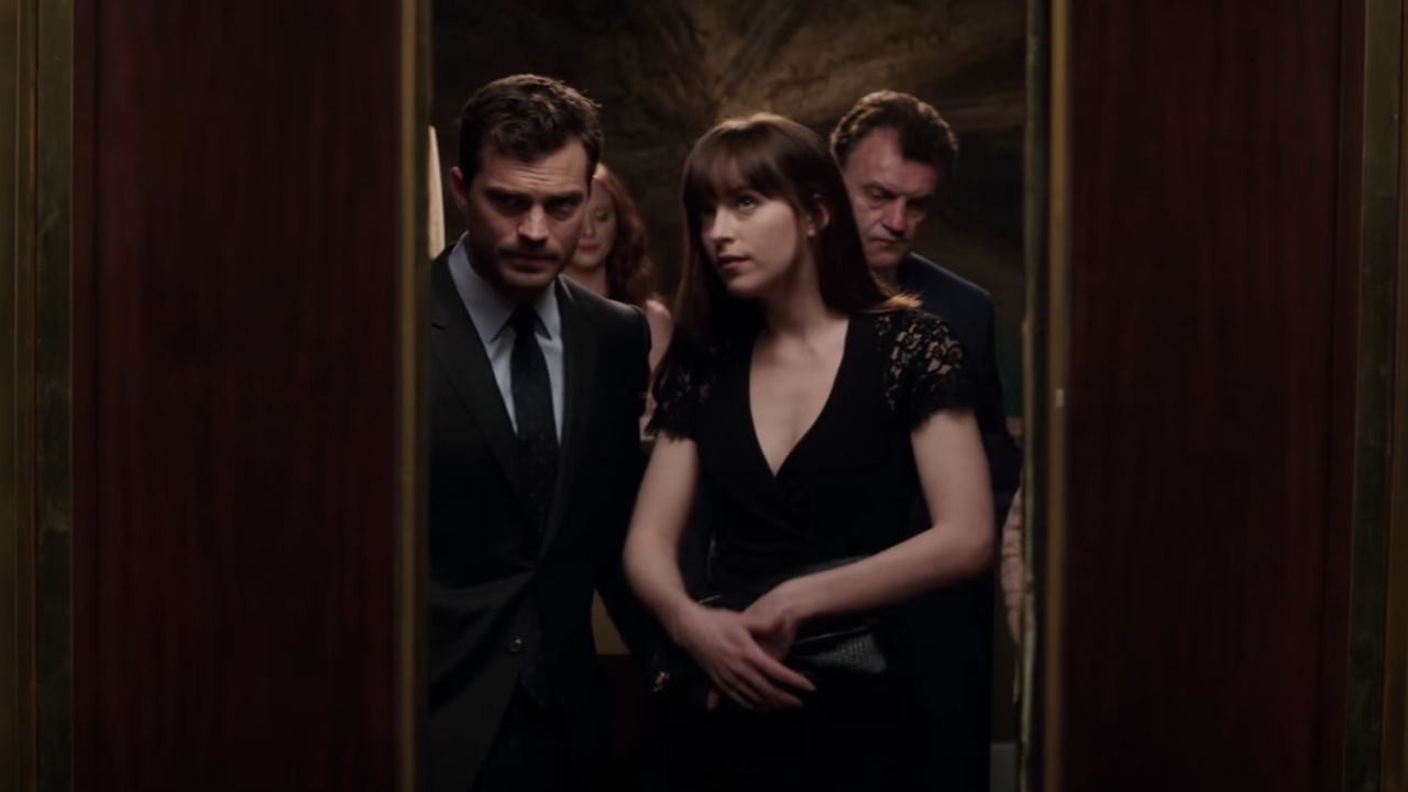 Gekreun in de lift in eerste clip 'Fifty Shades Darker'