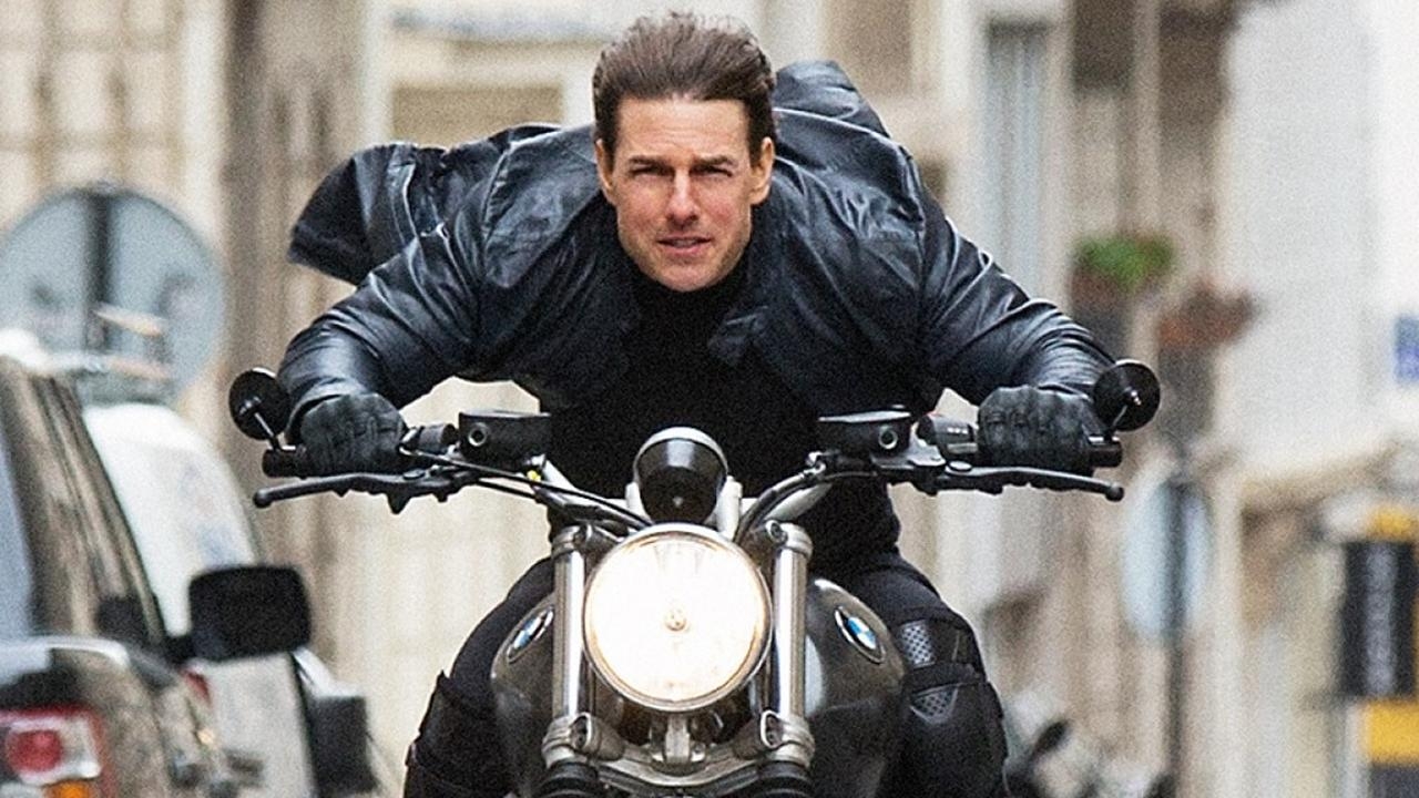 Spectaculair: 'Mission: Impossible 7' rijdt enorme trein het ravijn in!