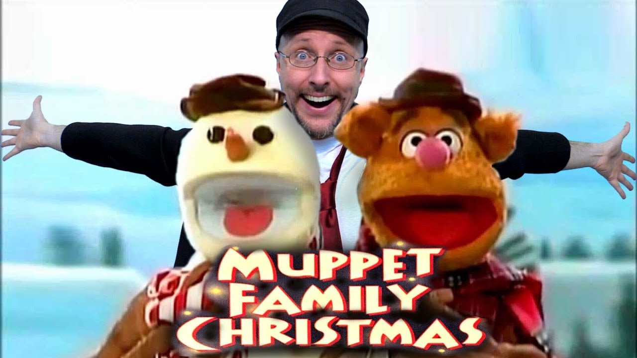 Channel Awesome - A muppet family christmas - nostalgia critic