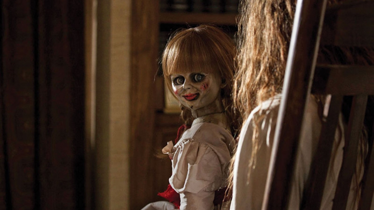 Griezelige eerste foto voor 'Conjuring' spin-off 'Annabelle Comes Home'