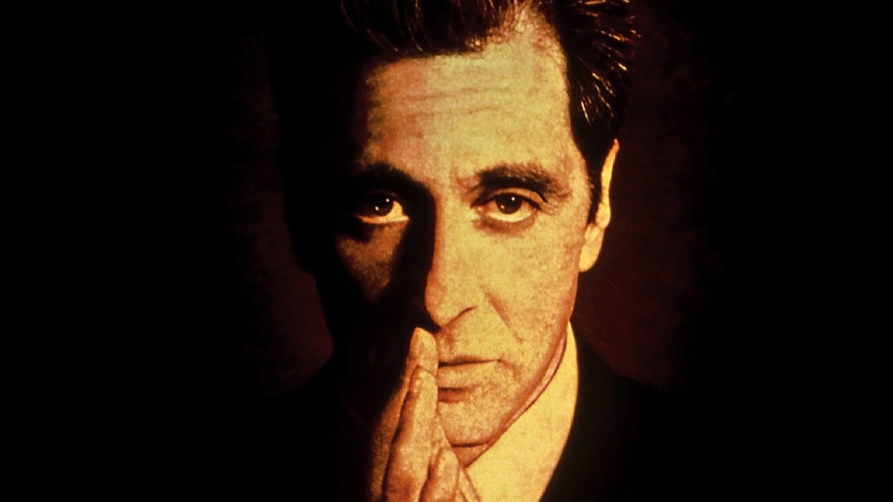 Al Pacino opnieuw als maffiabaas en neemt het nu op tegen Kiefer Sutherland