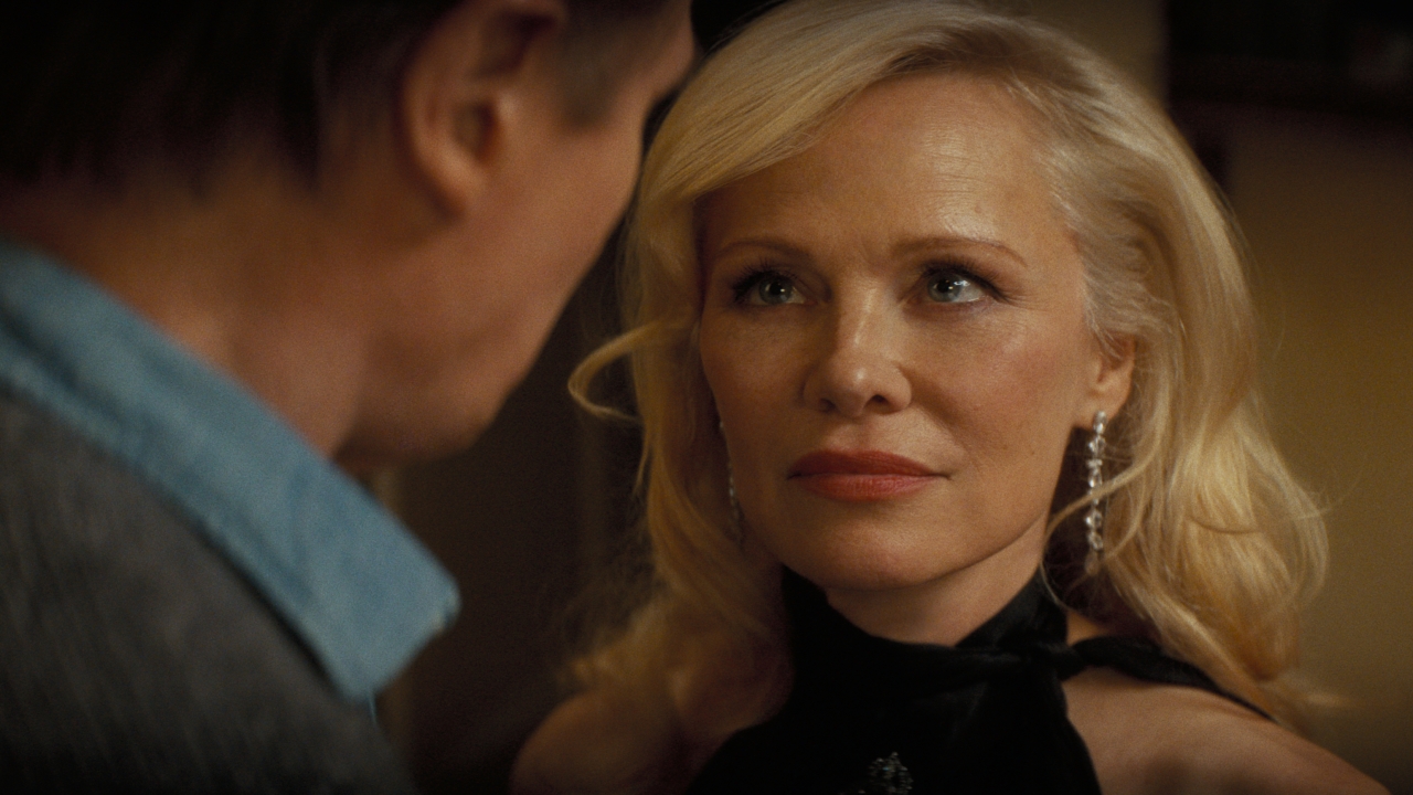 Na 'The Naked Gun' haalt Pamela Anderson flink uit naar de media