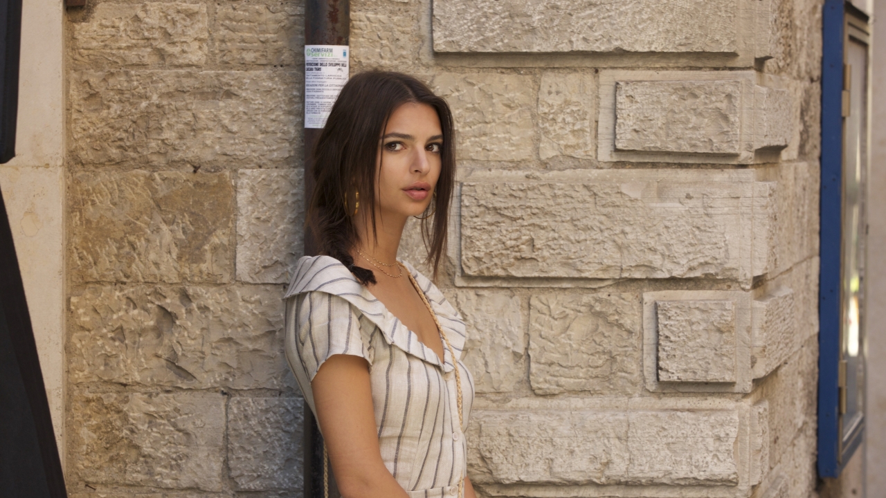 Emily Ratajkowski legt uit waarom deze onaantrekkelijke acteur toch alle mooie meiden versiert