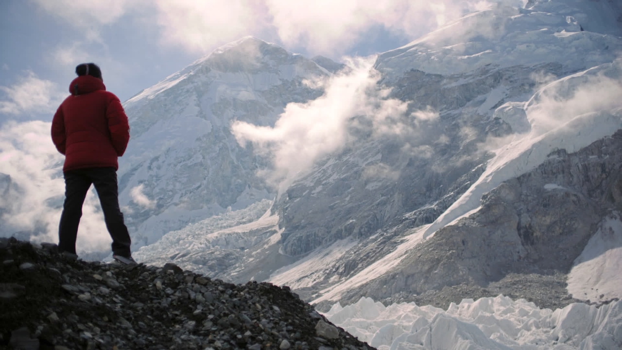 Mountain Queen: The Summits of Lhakpa Sherpa