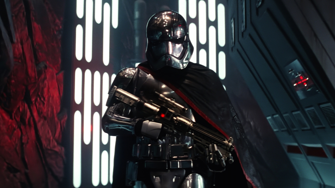 Gwendoline Christie staat open voor terugkeer als Captain Phasma