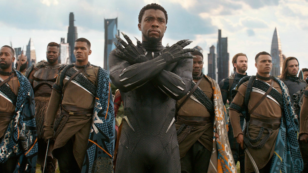 Chadwick Boseman is helemaal klaar met 'Wakanda Forever'-saluut