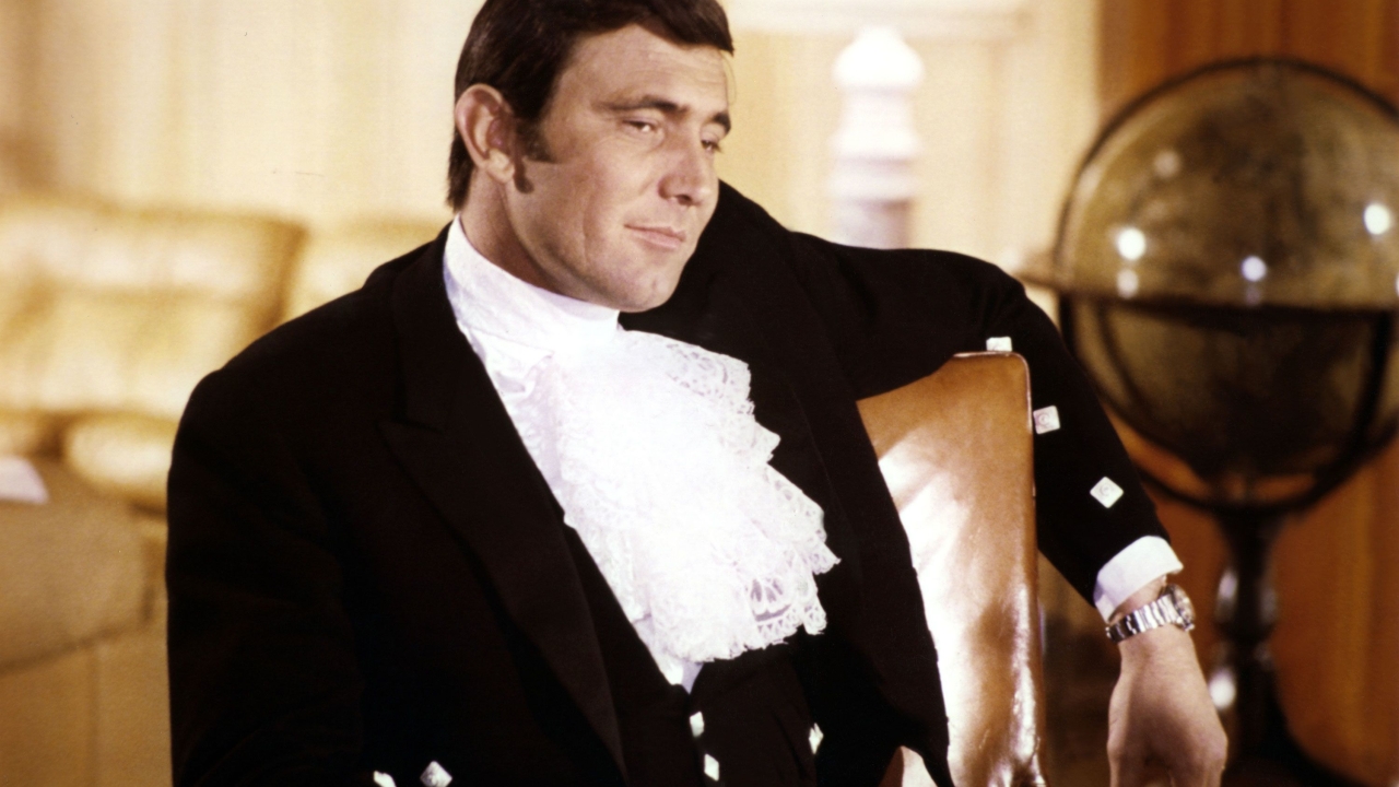Wat is er eigenlijk gebeurd met voormalig Bond-acteur George Lazenby?