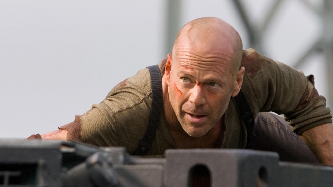 Justin Long haalde smerige grap uit met Bruce Willis tijdens opnames 'Die Hard 4'